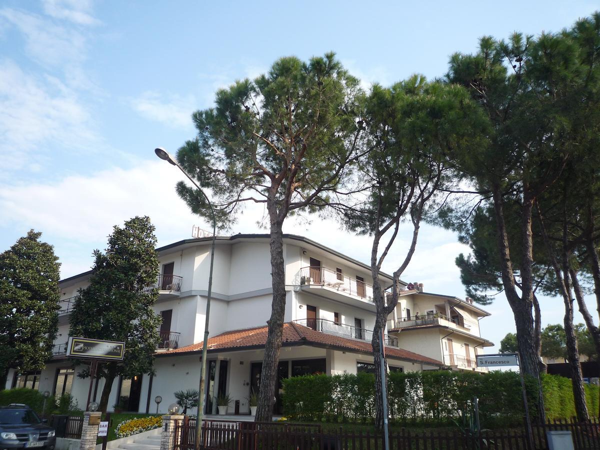 Hotel International Sirmione Exterior photo