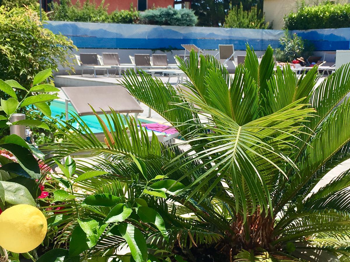 Hotel International Sirmione Exterior photo