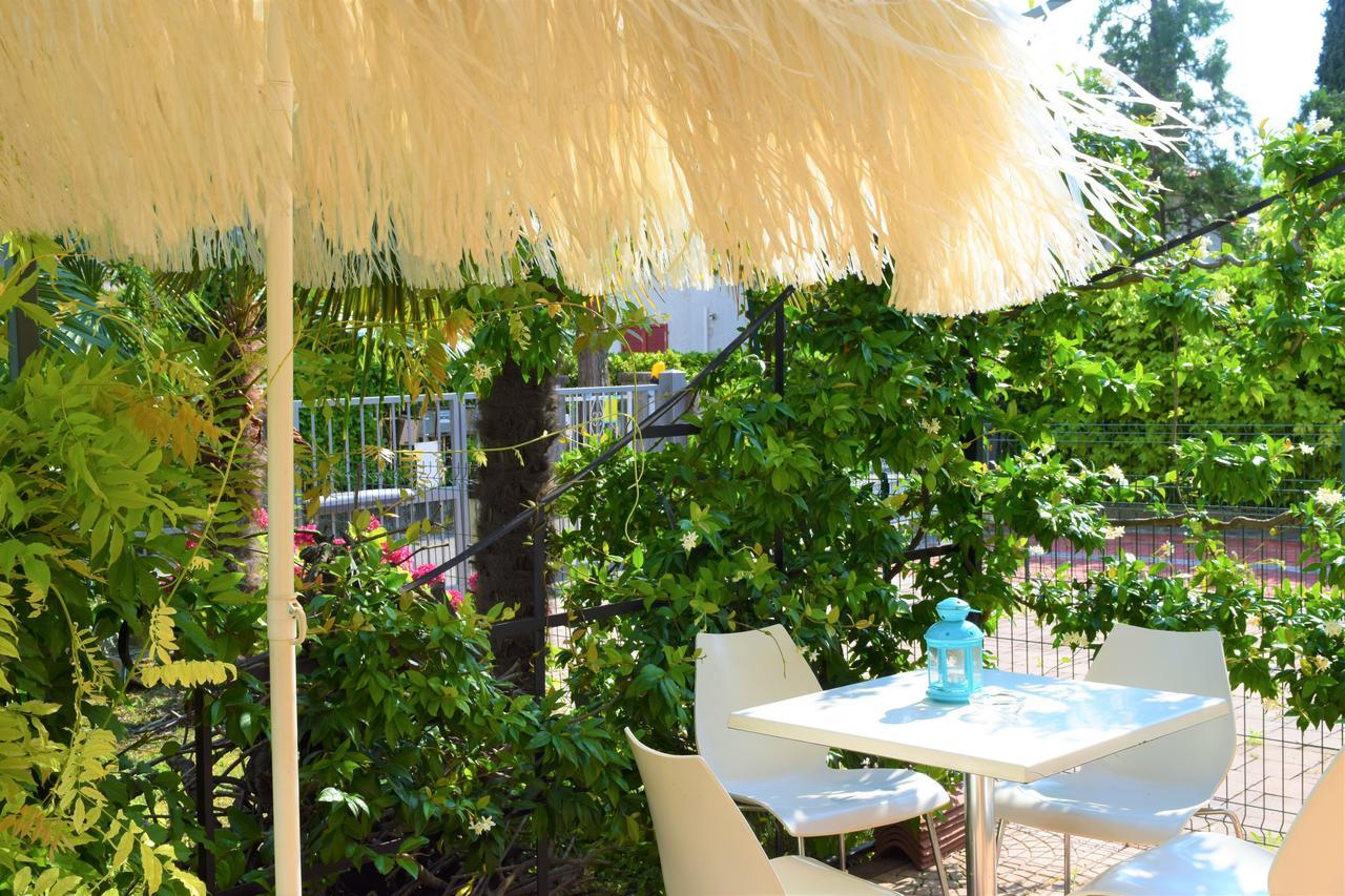 Hotel International Sirmione Exterior photo