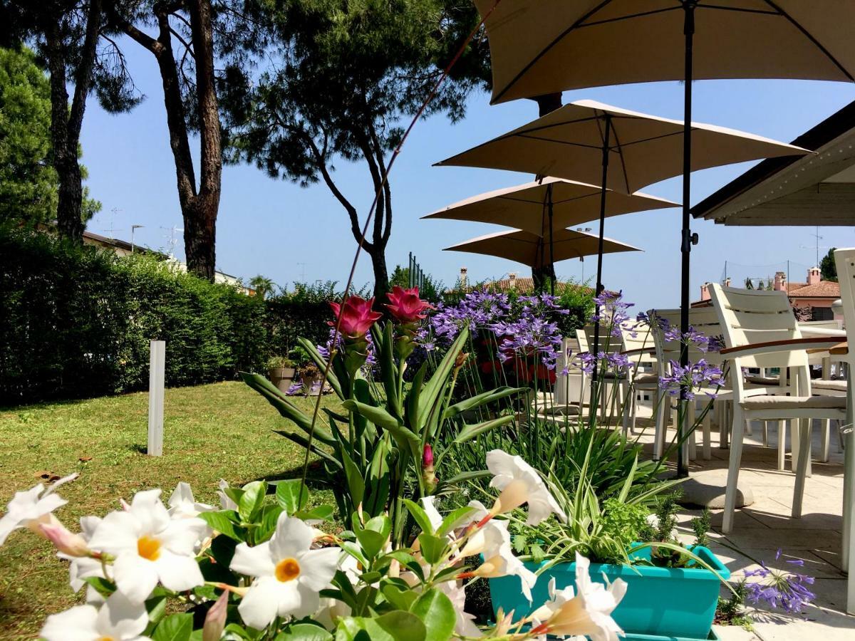 Hotel International Sirmione Exterior photo